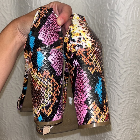 Snake Print Heels - Picture 4 of 5